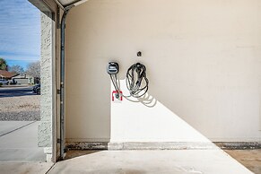 Lovely Gilbert Home w/ Heated Pool: 3 Mi to Dtwn!