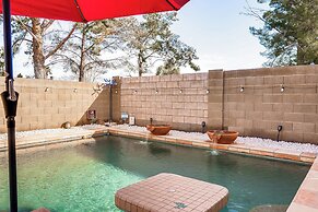 Lovely Gilbert Home w/ Heated Pool: 3 Mi to Dtwn!