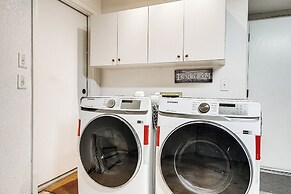 3 Mi to Dtwn: Home w/ Heated Pool in Gilbert