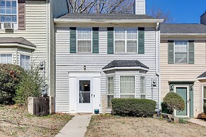 Georgia Townhome - 3 Mi to Stone Mountain Park!