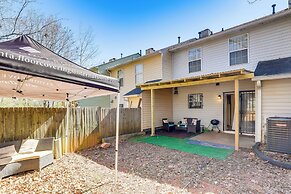 Georgia Townhome - 3 Mi to Stone Mountain Park!
