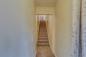 Charming Lakehead Cabin: Walk to Shasta Lake!