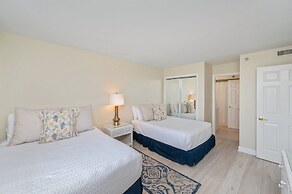 Hd1605 2 Bedroom Condo by RedAwning