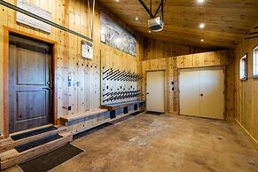 5 Bandit Way 4 Bedroom Home by Moonlight Basin Lodging