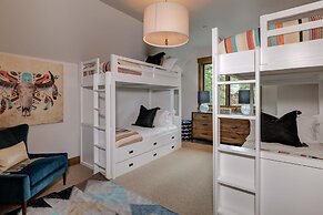 6 Diversion Lane 5 Bedroom Home by Moonlight Basin Lodging