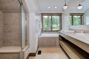 6 Diversion Lane 5 Bedroom Home by Moonlight Basin Lodging