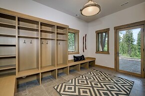 6 Diversion Lane 5 Bedroom Home by Moonlight Basin Lodging