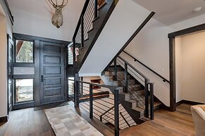 6 Jakes Lane 5 Bedroom Home by Moonlight Basin Lodging