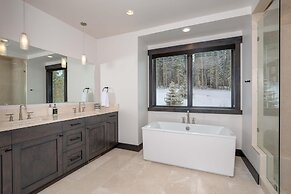 6 Jakes Lane 5 Bedroom Home by Moonlight Basin Lodging