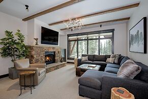 6 Jakes Lane 5 Bedroom Home by Moonlight Basin Lodging