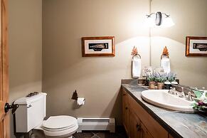 5 Hidden Trail 4 Bedroom Home by Moonlight Basin Lodging