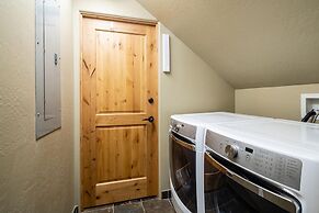 5 Hidden Trail 4 Bedroom Home by Moonlight Basin Lodging