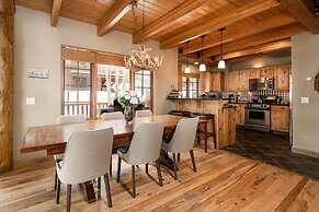 5 Hidden Trail 4 Bedroom Home by Moonlight Basin Lodging