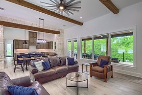 Cl 2849 River Escape At Horseshoe Falls 4 Bedroom Home by RedAwning