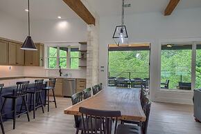 Cl 2849 River Escape At Horseshoe Falls 4 Bedroom Home by RedAwning