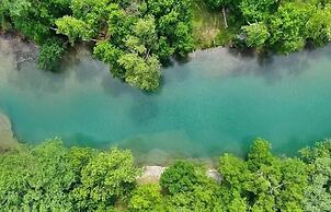 Cl 2849 River Escape At Horseshoe Falls 4 Bedroom Home by RedAwning