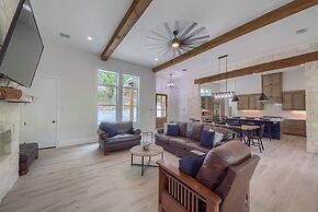 Cl 2849 River Escape At Horseshoe Falls 4 Bedroom Home by RedAwning