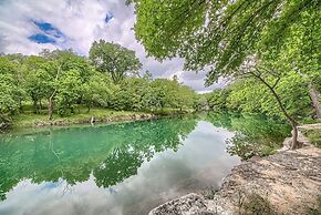 Cl 2849 River Escape At Horseshoe Falls 4 Bedroom Home by RedAwning