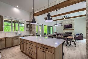 Cl 2849 River Escape At Horseshoe Falls 4 Bedroom Home by RedAwning