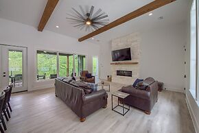 Cl 2849 River Escape At Horseshoe Falls 4 Bedroom Home by RedAwning