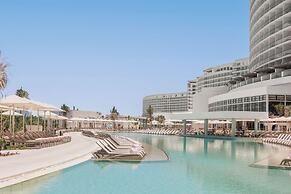 AVA Resort All Oceanfront - All Inclusive