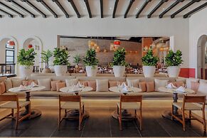 AVA Resort All Oceanfront - All Inclusive