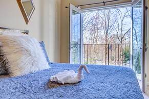 Pocono Retreat -1 Mile to Lake and Skiing