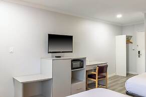 Motel 6 – Cornwall, ON