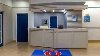 Motel 6 – Cornwall, ON