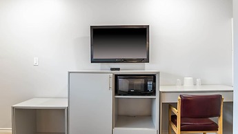 Motel 6 – Cornwall, ON