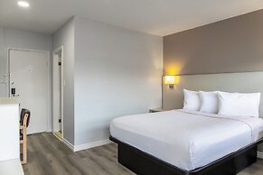 Motel 6 – Cornwall, ON