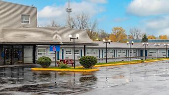 Motel 6 – Cornwall, ON