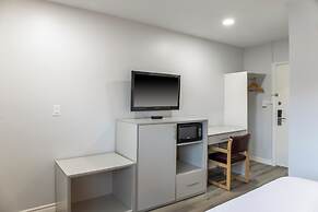 Motel 6 – Cornwall, ON