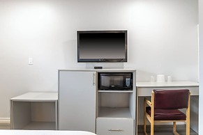 Motel 6 – Cornwall, ON