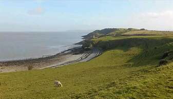 Stunning 2-bed House in Weston-super-mare