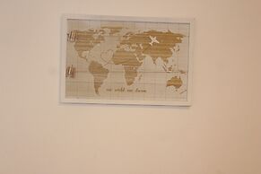 1-bedroom Apartment Center and City Attractions