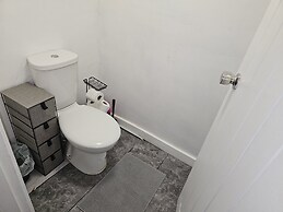 Charming 1-bed Apartment in Huddersfield