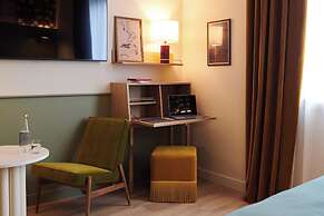 Square Lodge Hotel La Roche Sur Yon - Handwritten Collection