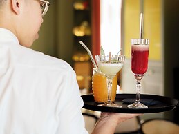 Square Lodge Hotel La Roche Sur Yon - Handwritten Collection