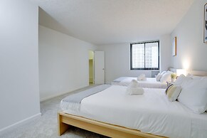 Charming Elegance Crystal City Apartment