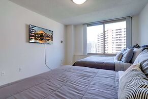 Fantastic Condo with Gym in Crystal City