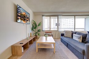 Fantastic Condo with Gym in Crystal City