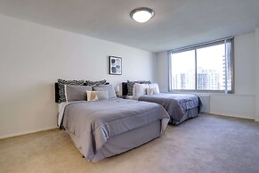 Fantastic Condo with Gym in Crystal City