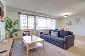 Fantastic Condo with Gym in Crystal City
