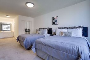 Fantastic Condo with Gym in Crystal City