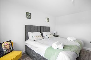 Beautiful Gravesend 3 Beds by Jada Homes