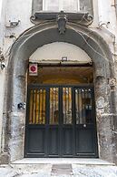 Napoli Street Art Rooms - Wall by Wonderful Italy