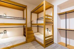 Napoli Street Art Rooms - Wall by Wonderful Italy