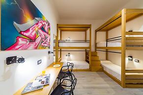 Napoli Street Art Rooms - Wall by Wonderful Italy