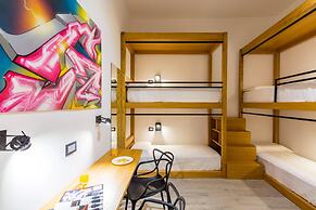 Napoli Street Art Rooms - Wall by Wonderful Italy